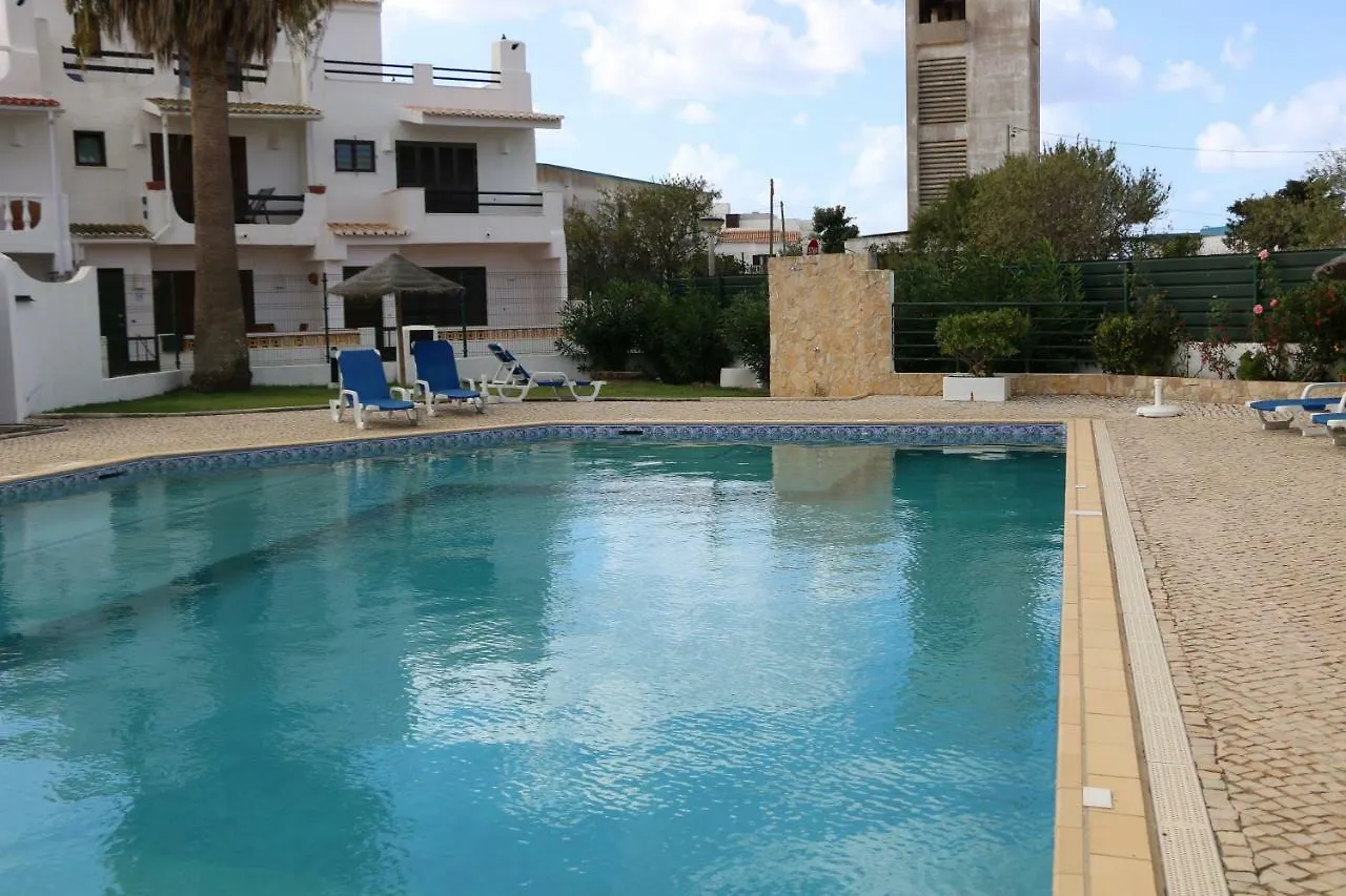 Moradia T2+1 Com Piscina Villa Lagos