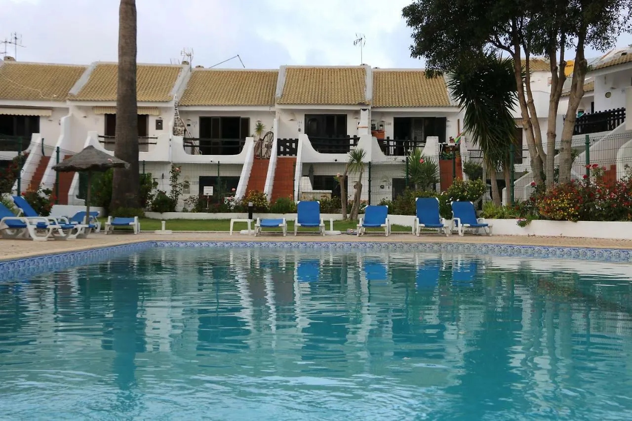 Moradia T2+1 Com Piscina Villa Lagos 0*,